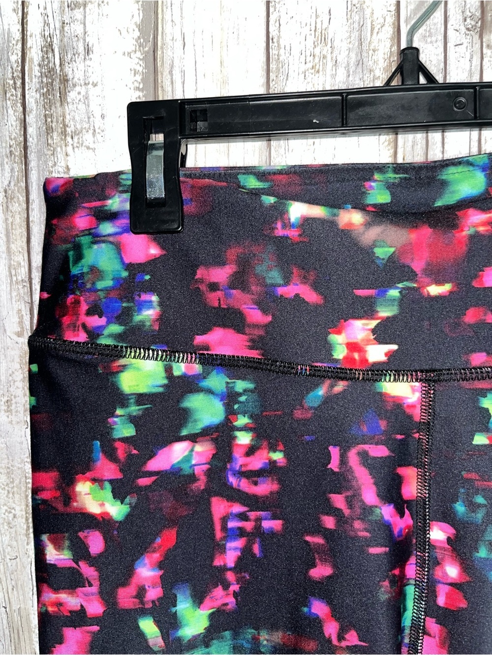Fabletics Salar Chroma Multicolor Crop Leggings High Rise Workout Pants M - Picture 4 of 6